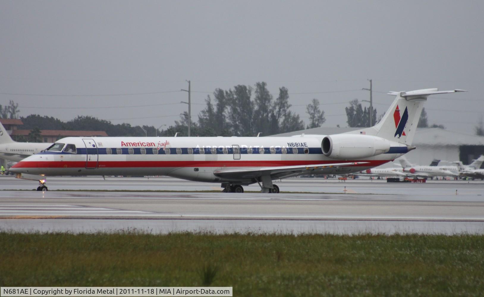 N681AE, 2004 Embraer ERJ-145LR (EMB-145LR) C/N 14500824, Eagle E145
