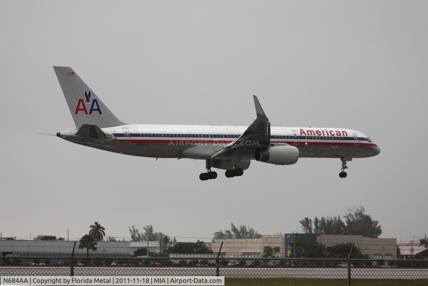N684AA, 1992 Boeing 757-223 C/N 25341, American 757