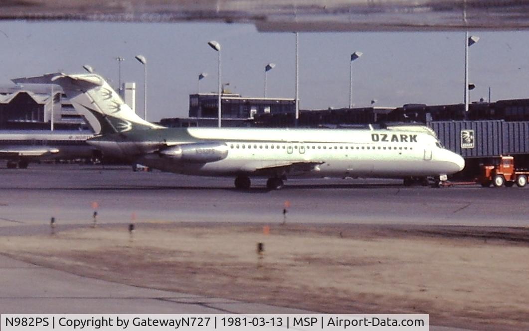 N982PS, 1968 Douglas DC-9-31 C/N 47251, Parked at the old gate 35. Now parted out @ KROW.