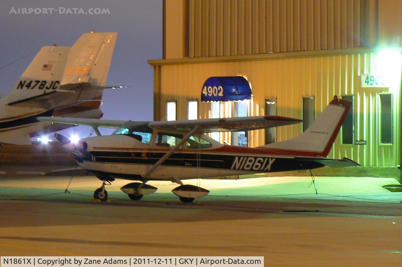 N1861X, 1964 Cessna 182H Skylane C/N 18255961, At Arlington Municipal Airport