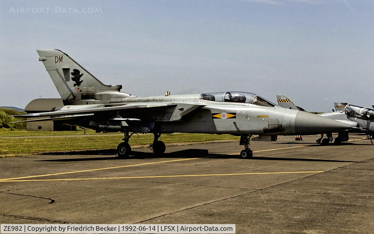 ZE982, 1990 Panavia Tornado F.3 C/N 804/AS122/3382, static display