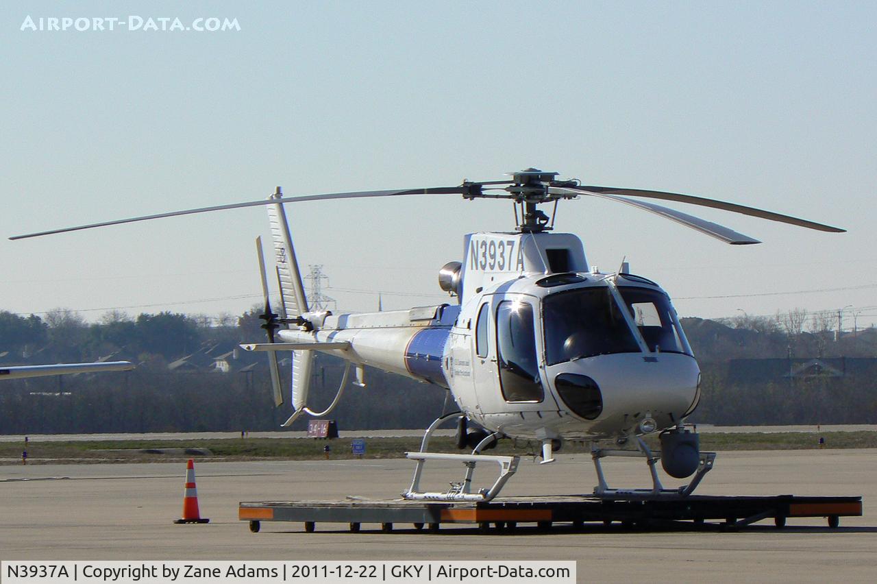 N3937A, 2009 Aérospatiale AS-350B-3 Ecureuil C/N 4796, At Arlington Municipal Airport