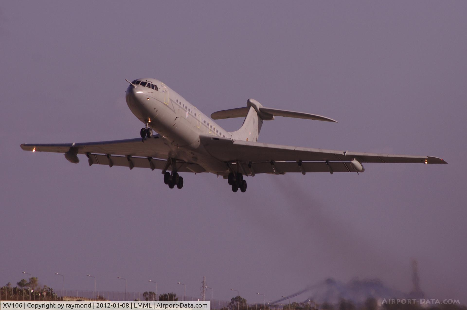 XV106, 1967 Vickers VC10 C.1K C/N 836, VC10K XV106 of the Royal Air Force departing Malta from Runway31.