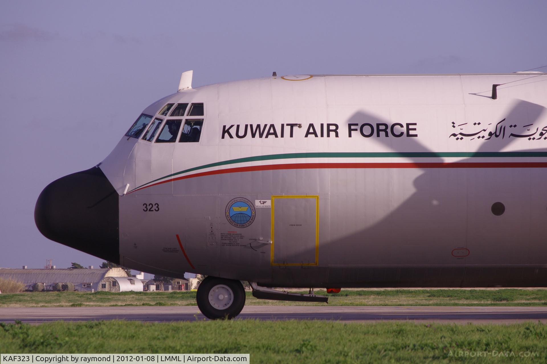 KAF323, 1983 Lockheed L-100-30 Hercules (L-382G) C/N 382-4951, Hercules KAF323 Kuwait Air Force