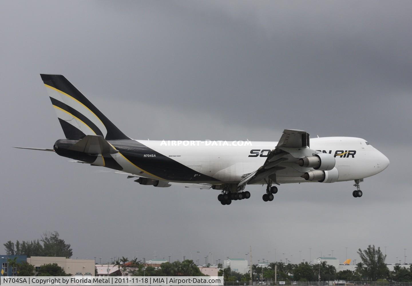 N704SA, 1988 Boeing 747-2B5F C/N 24195, Southern 747 with approaching storm