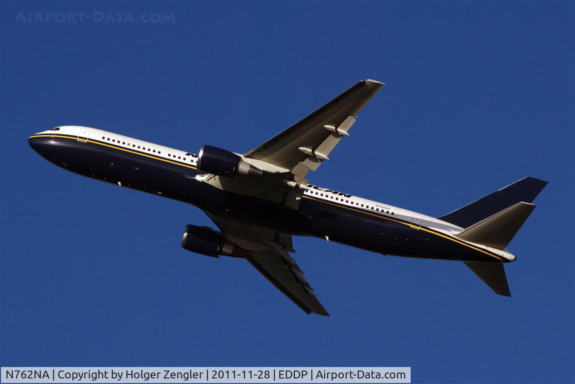 N762NA, 1992 Boeing 767-319/ER C/N 24876, Leaving LEJ in beautiful sunlight.....