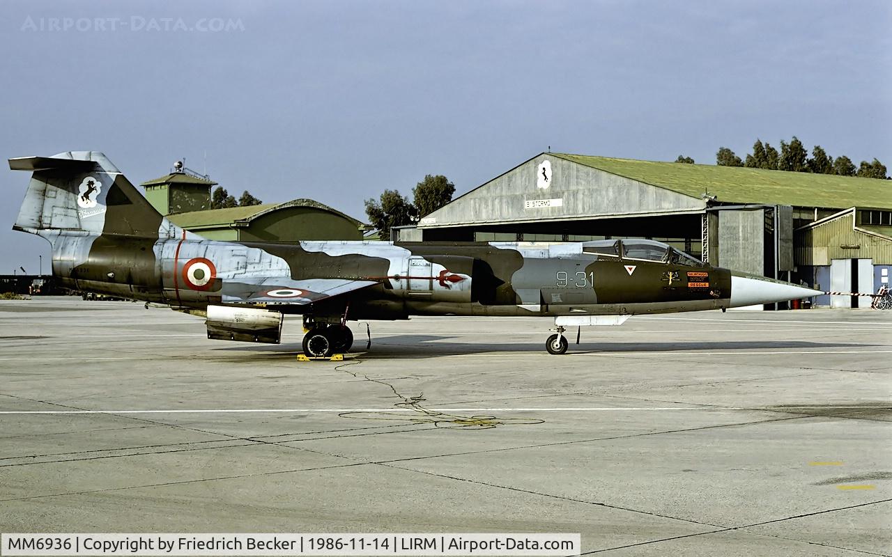 MM6936, Aeritalia F-104S-ASA-M Starfighter C/N 1236, maintenance underway