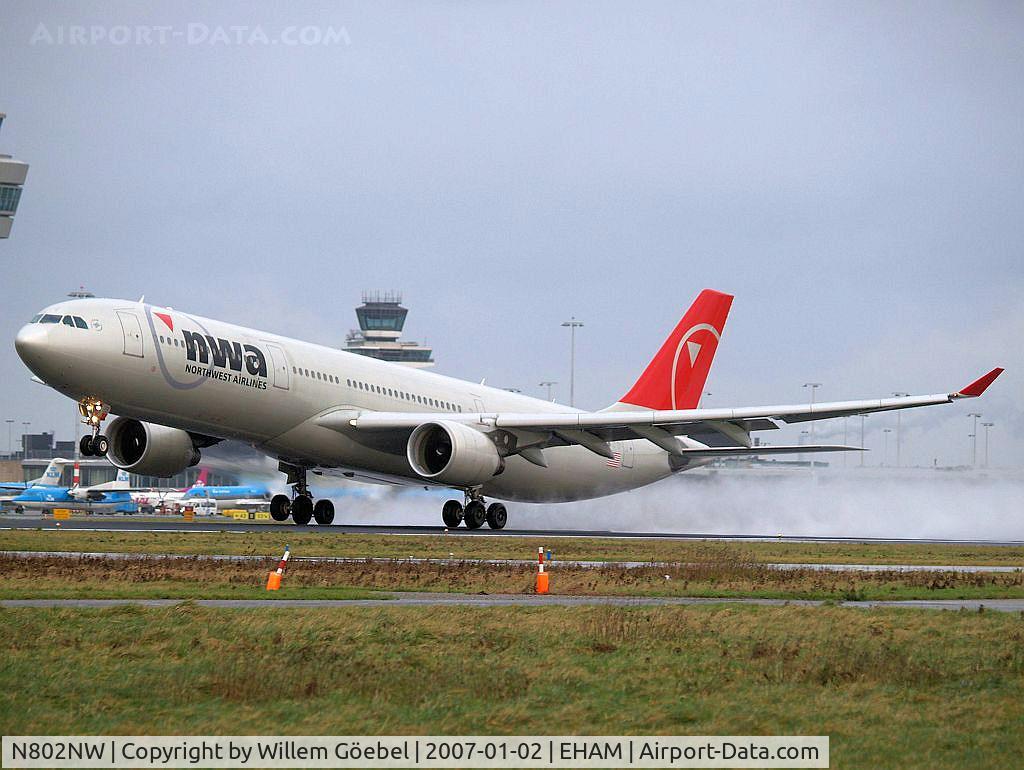 N802NW, 2003 Airbus A330-323 C/N 0533, Take off from runway 24 of Schiphol Airport
