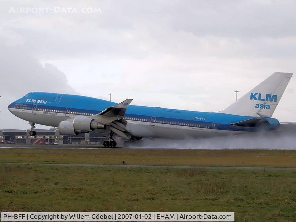 PH-BFF, 1990 Boeing 747-406BC C/N 24202, Take off from runway 24 of Schiphol Airport