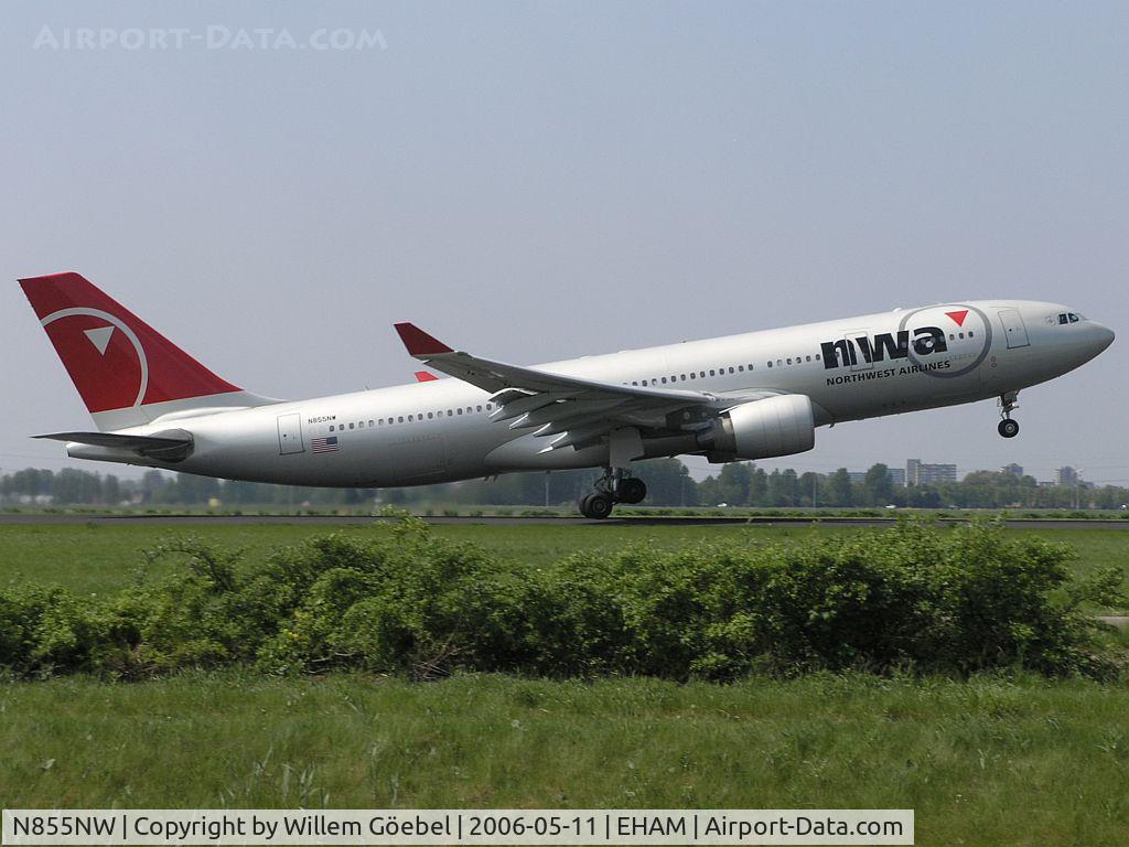 N855NW, 2004 Airbus A330-223 C/N 0621, Take off from runway L36 of Schiphol Airport