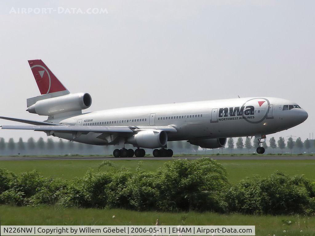 N226NW, 1980 Douglas DC-10-30ER C/N 46583, Take off from runway L36 of Schiphol Airport