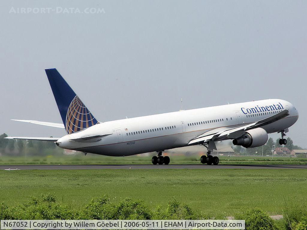 N67052, 2000 Boeing 767-424/ER C/N 29447, Take off from runway L36 of Schiphol Airport