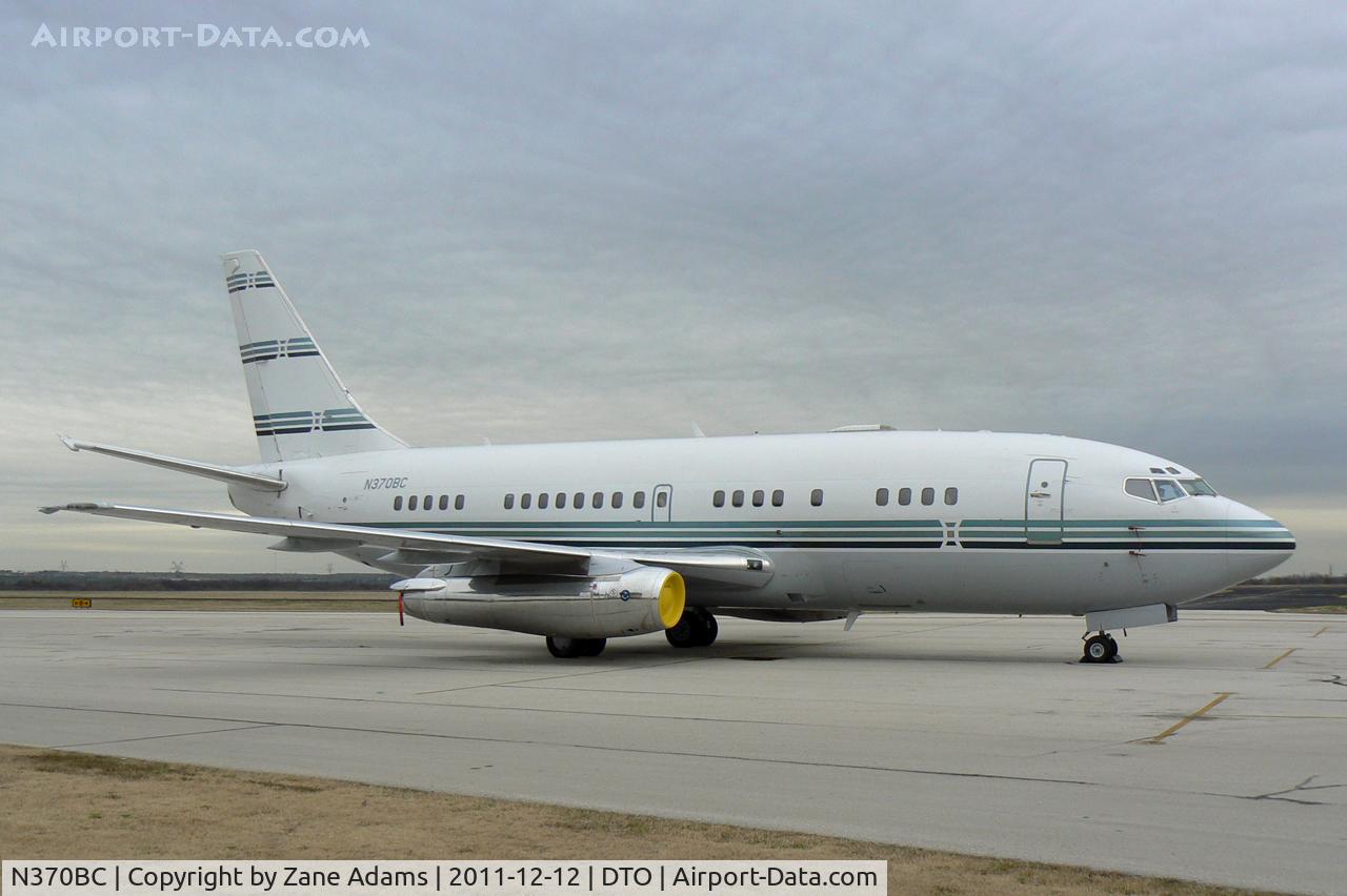 N370BC, 1986 Boeing 737-205 C/N 23468, At Denton Municipal Airport