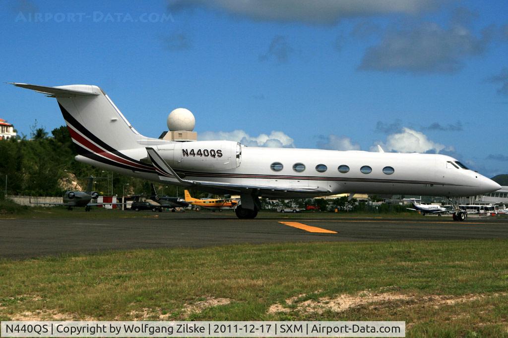 N440QS, 2005 Gulfstream Aerospace GIV-X (G450) C/N 4025, visitor