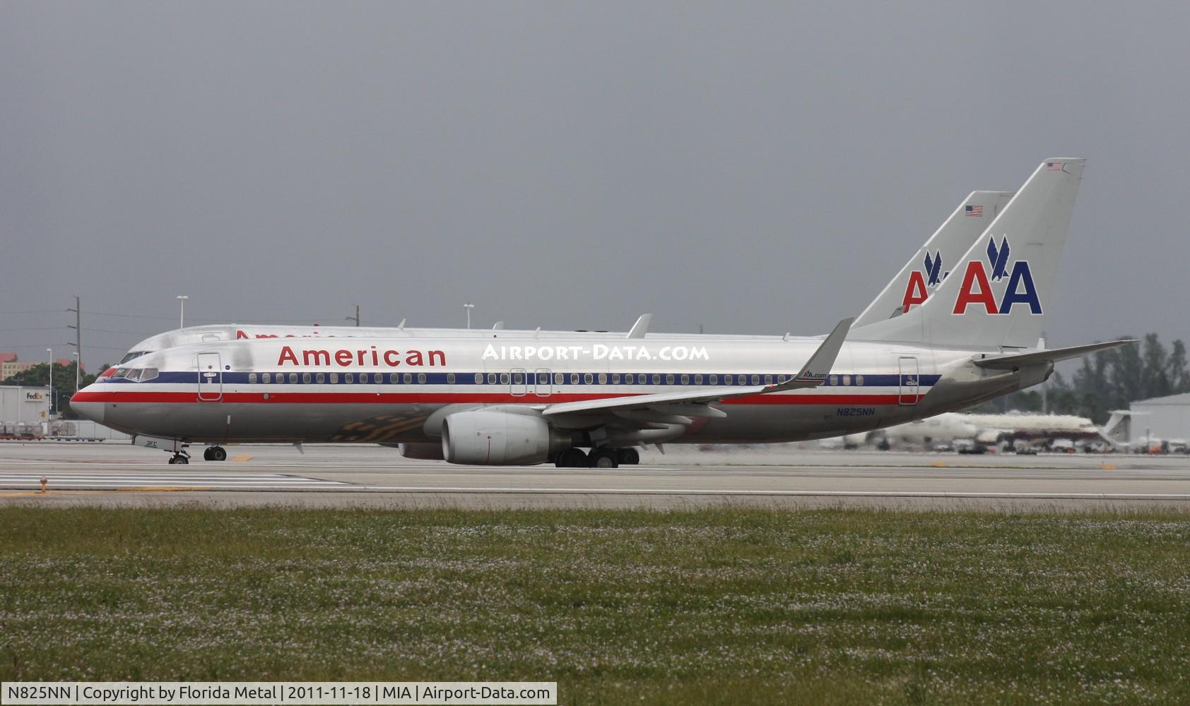 N825NN, 2010 Boeing 737-823 C/N 31087, American 737