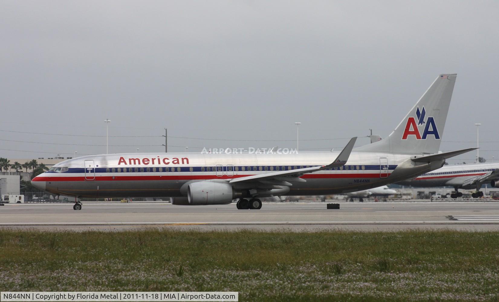 N844NN, 2010 Boeing 737-823 C/N 33212, American 737