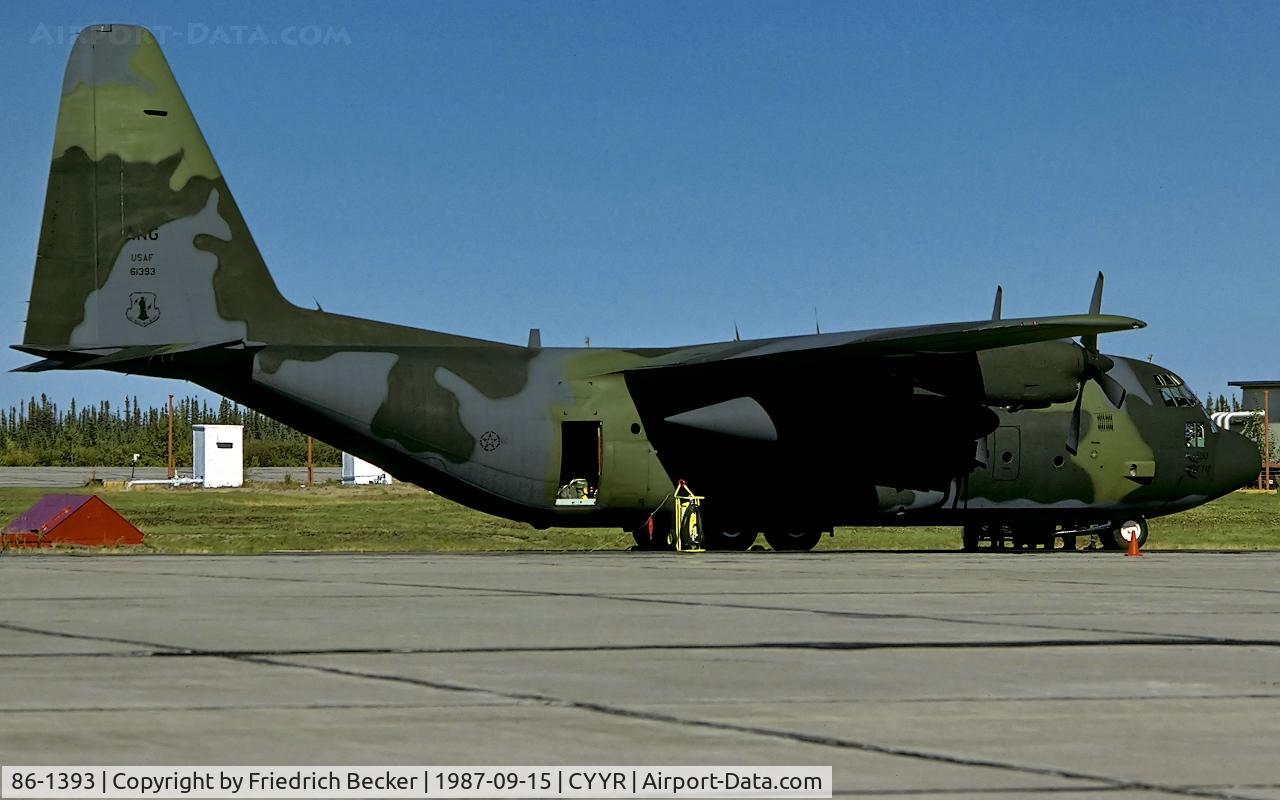 86-1393, 1986 Lockheed C-130H Hercules C/N 382-5096, transient at Goose Bay