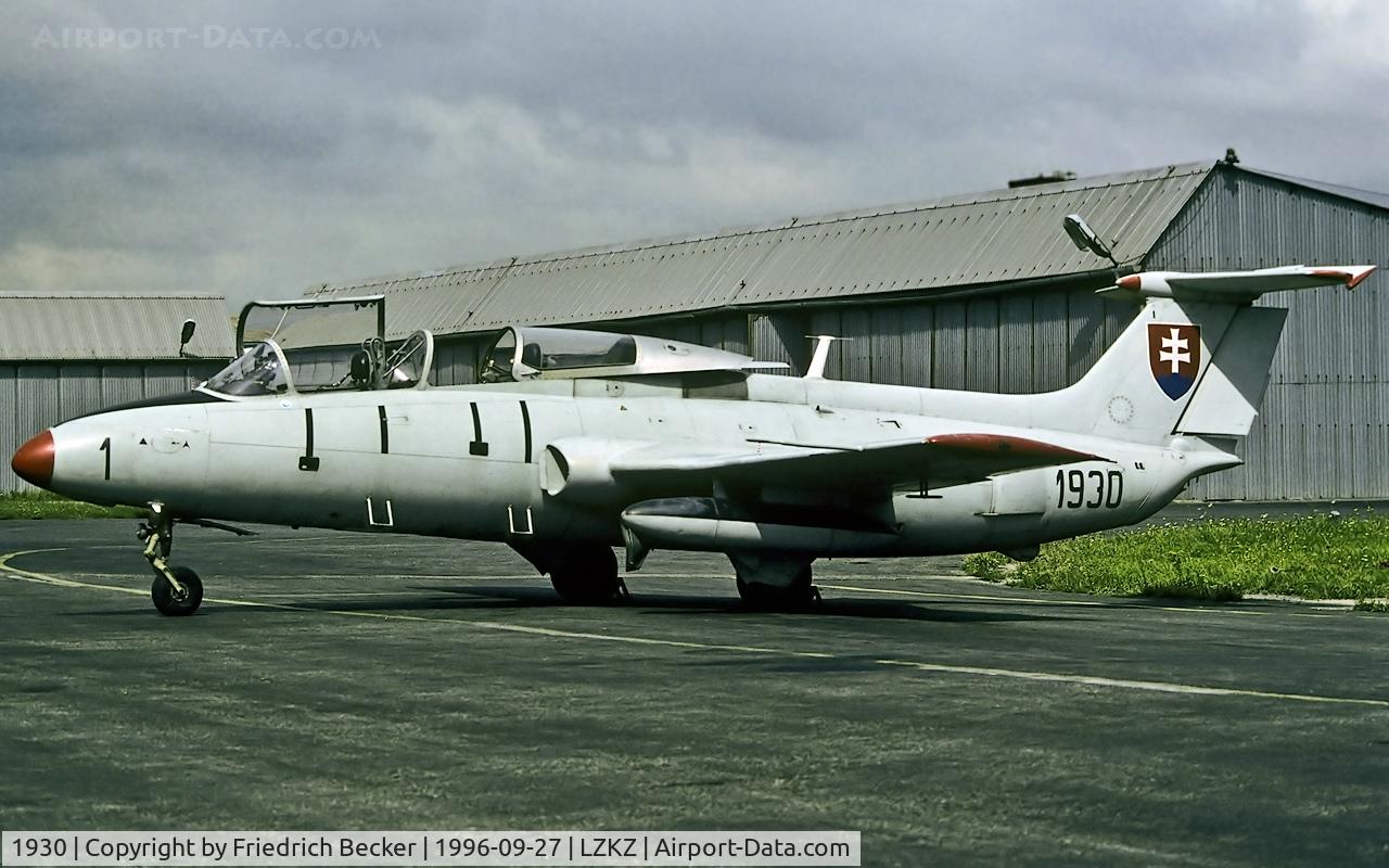 1930, 1966 Aero L-29 Delfin C/N 691930, static display