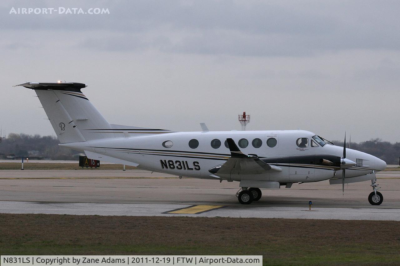 N831LS, Beech 200 C/N BB-569, At Meacham Field - Fort Worth, TX