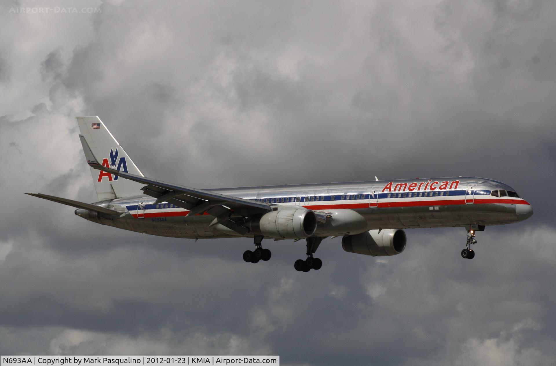 N693AA, 1994 Boeing 757-223 C/N 26973, Boeing 757-200