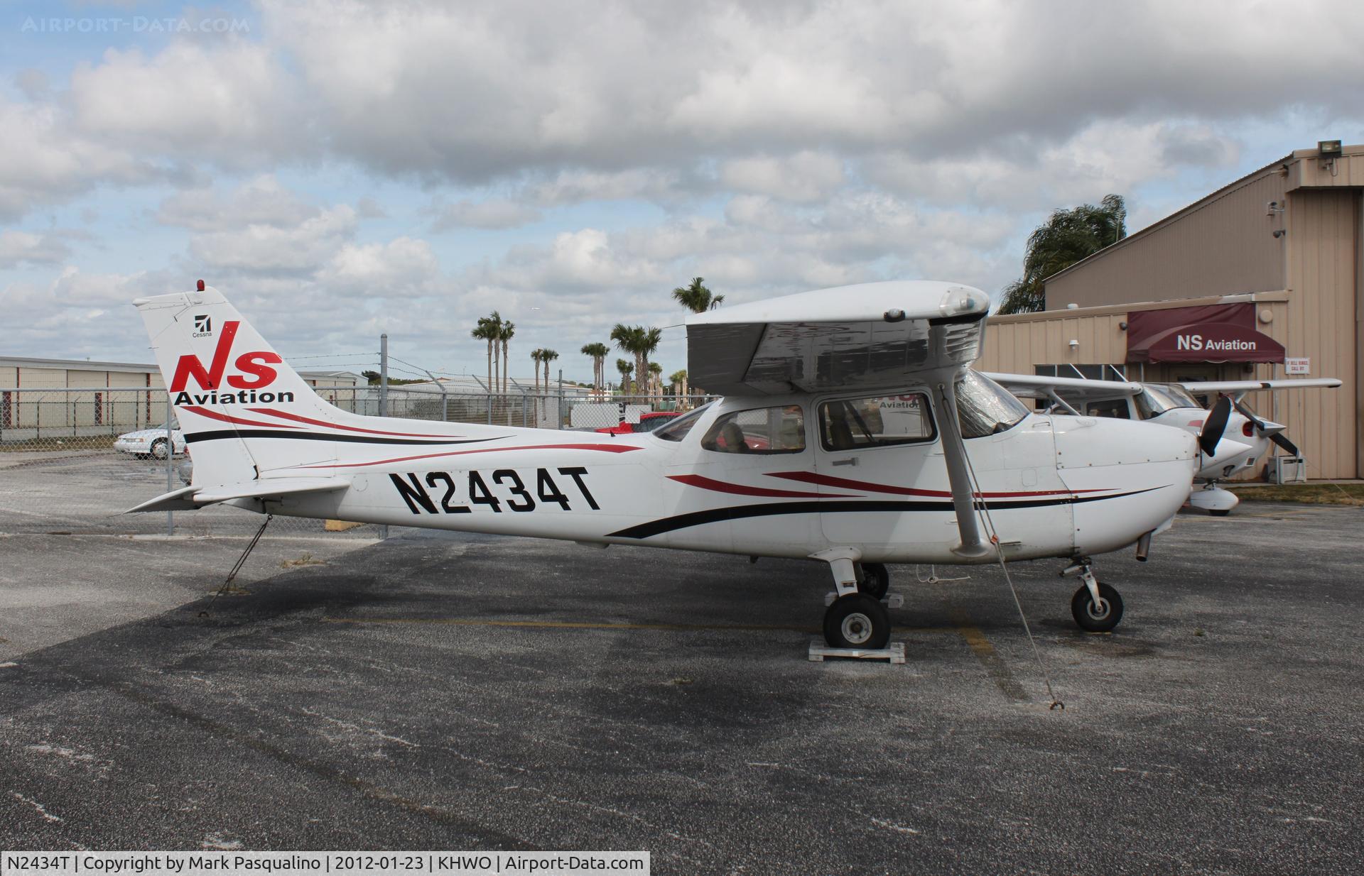 N2434T, 2006 Cessna 172R C/N 17281326, Cessna 172R