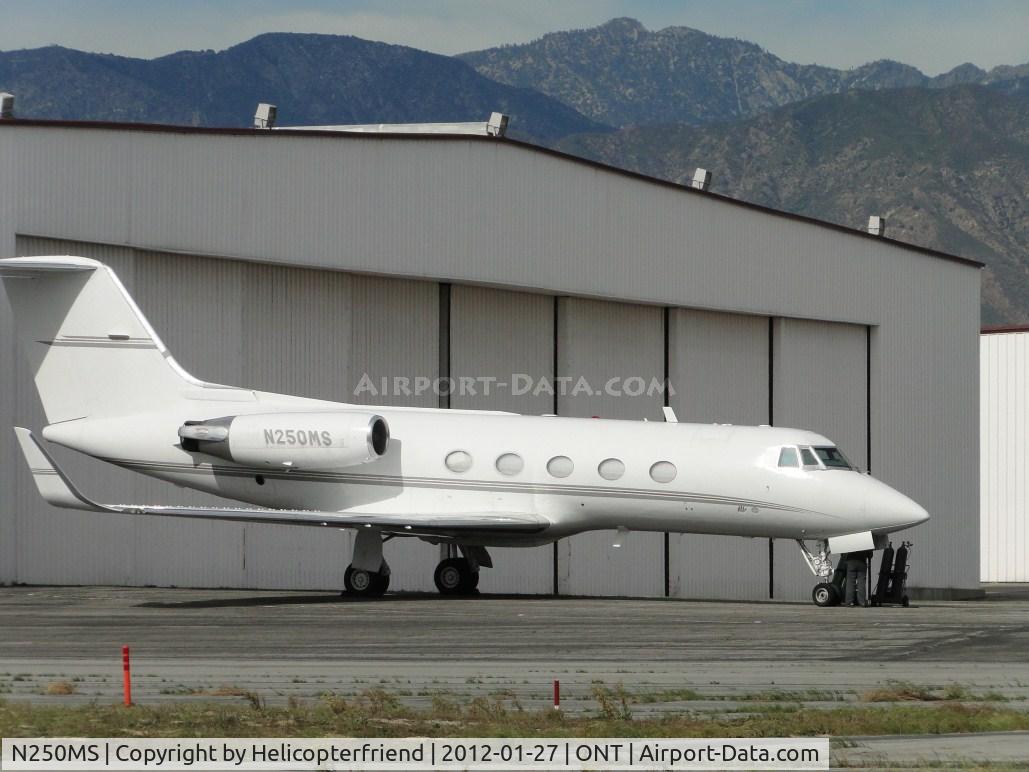 N250MS, 1969 Grumman G-1159 Gulfstream II C/N 045, Parked behind a hanger out of the wind