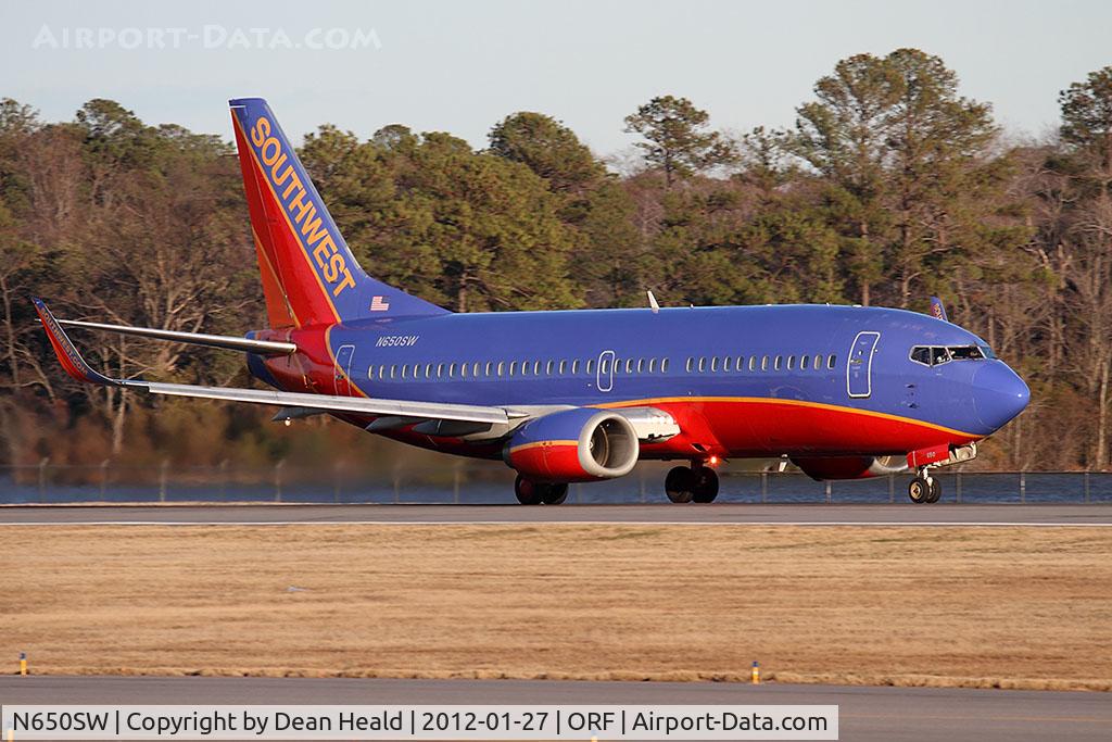 N650SW, 1997 Boeing 737-3H4 C/N 27720, Southwest Airlines N650SW (FLT SWA2015) on takeoff roll on RWY 23 en route to Jacksonville Int'l (KJAX).