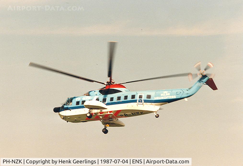 PH-NZK, 1977 Sikorsky S-61N C/N 61773, KLM Helikopters.
Openday Dutch AF at Twenthe AFB 1987
