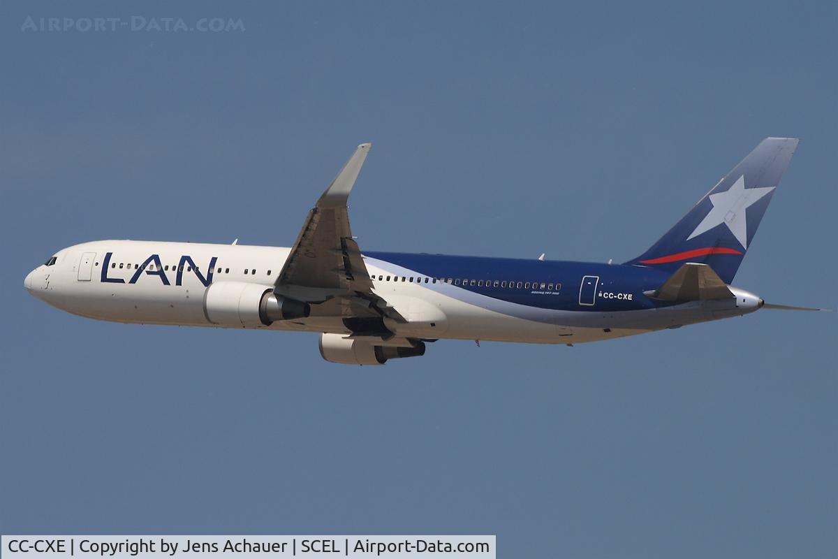 CC-CXE, 2008 Boeing 767-316/ER C/N 35696, Taking off in SCL