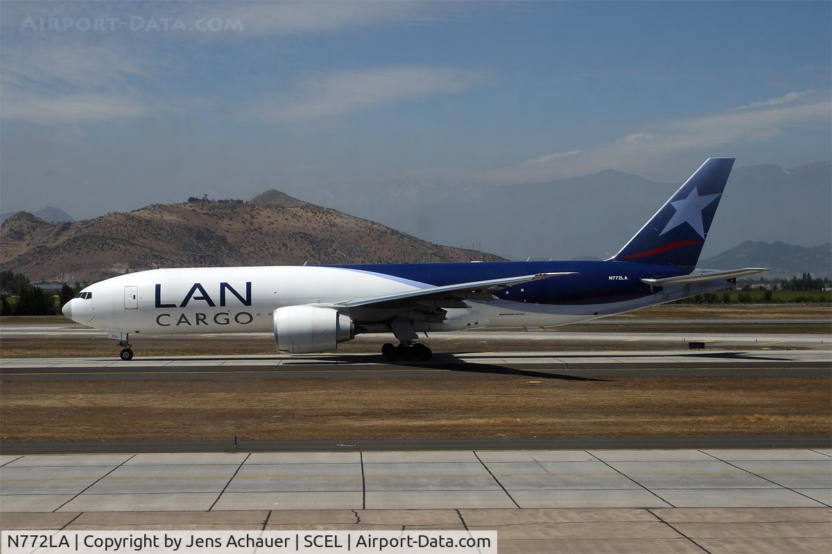 N772LA, 2009 Boeing 777-F6N C/N 37708, Taxing to rwy
