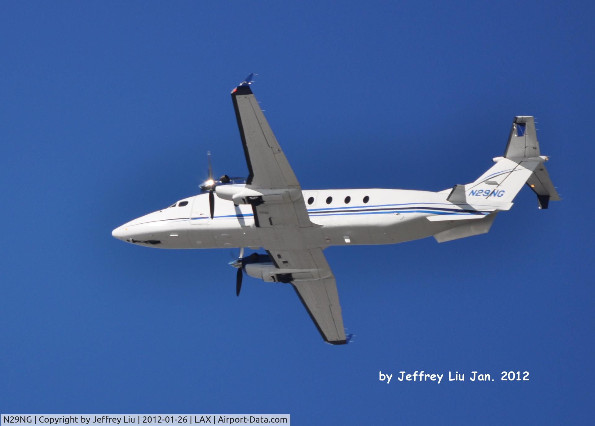 N29NG, 1997 Beech 1900D C/N UE-303, Taking off from LAX