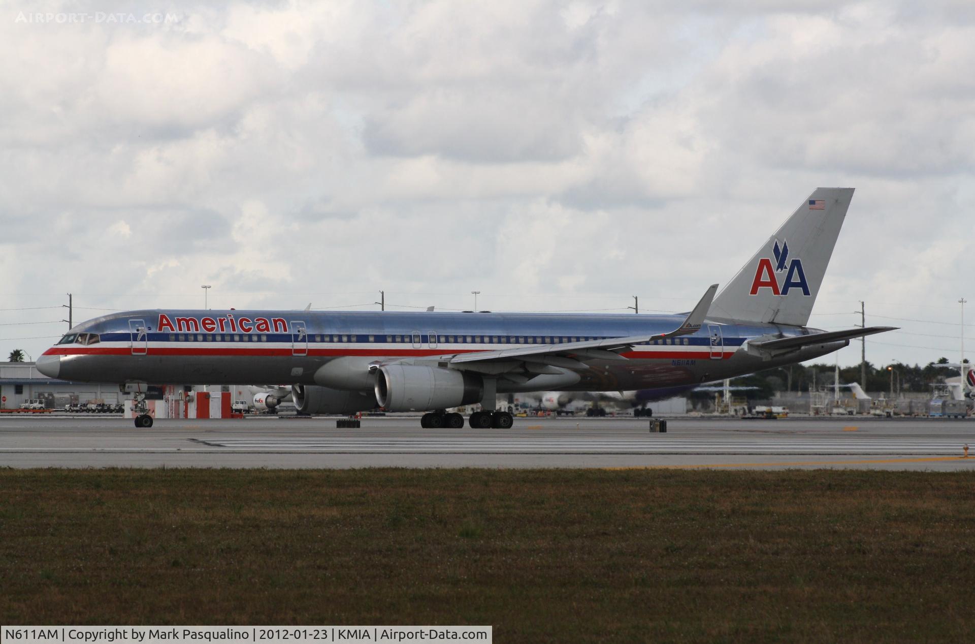 N611AM, 1989 Boeing 757-223 C/N 24487, Boeing 757-200
