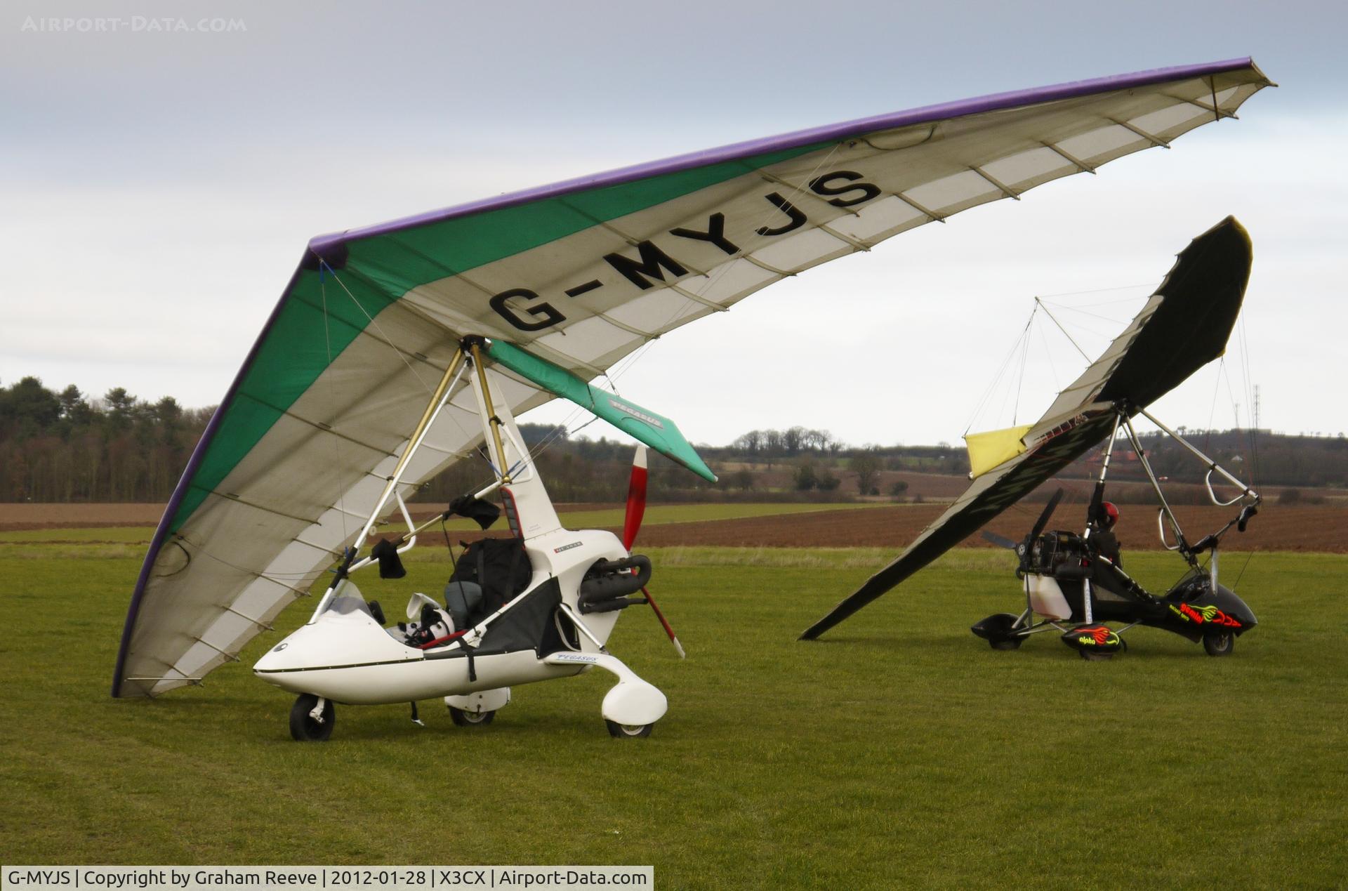 G-MYJS, 1993 Solar Wings Pegasus Quasar IITC C/N 6581, Parked at Northrepps.
