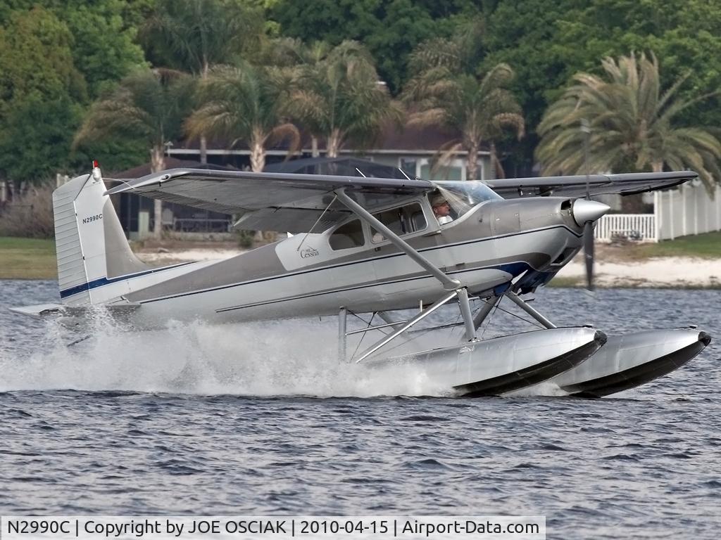 N2990C, 1954 Cessna 180 C/N 30890, Landing on Lake Agnes in Florida