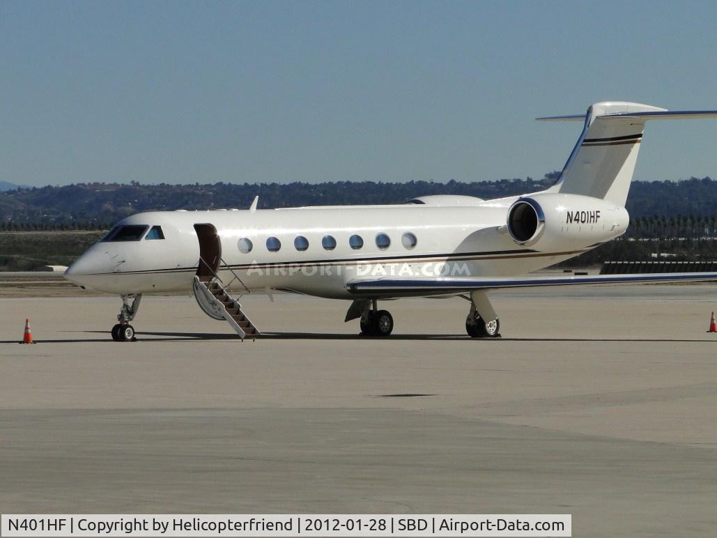 N401HF, 2004 Gulfstream Aerospace G-V C/N 5039, Parked to the rear of Million Air