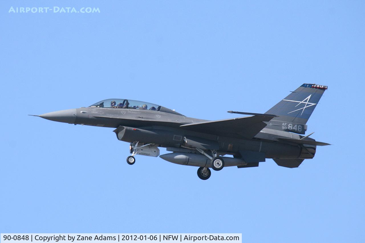 90-0848, 1990 General Dynamics F-16D Fighting Falcon C/N CD-15, Lockheed company F-16 landing ar NAS Fort Worth