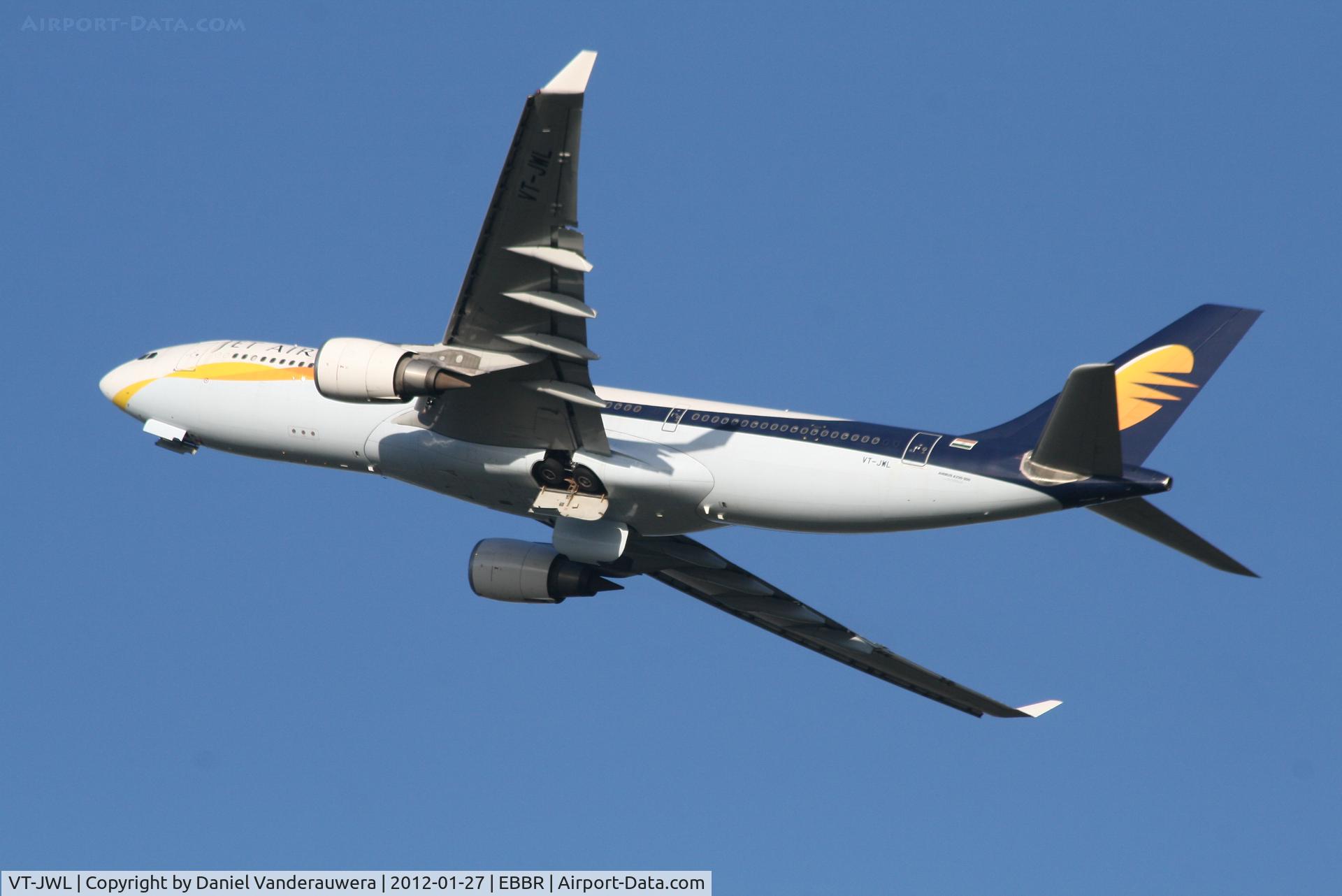 VT-JWL, 2008 Airbus A330-203 C/N 901, Flight 9W228 is climbing from RWY 25R