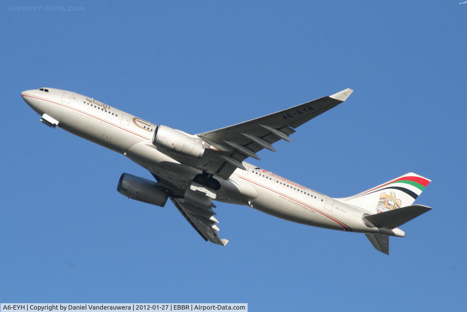 A6-EYH, 2006 Airbus A330-243 C/N 729, Flight EY058 is climbing from RWY 25R