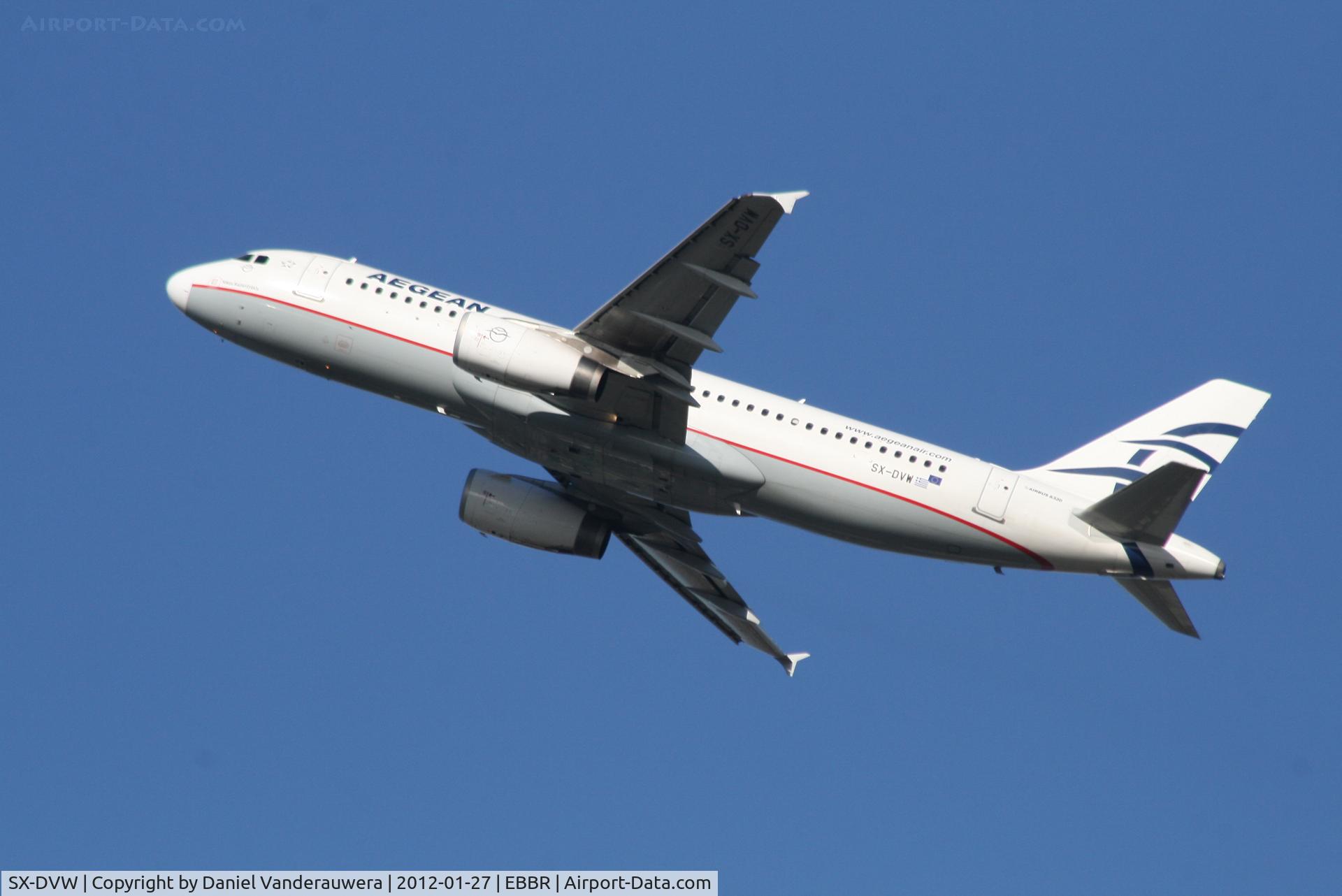 SX-DVW, 2009 Airbus A320-232 C/N 3785, Flight A3 621 is climbing from RWY 25R