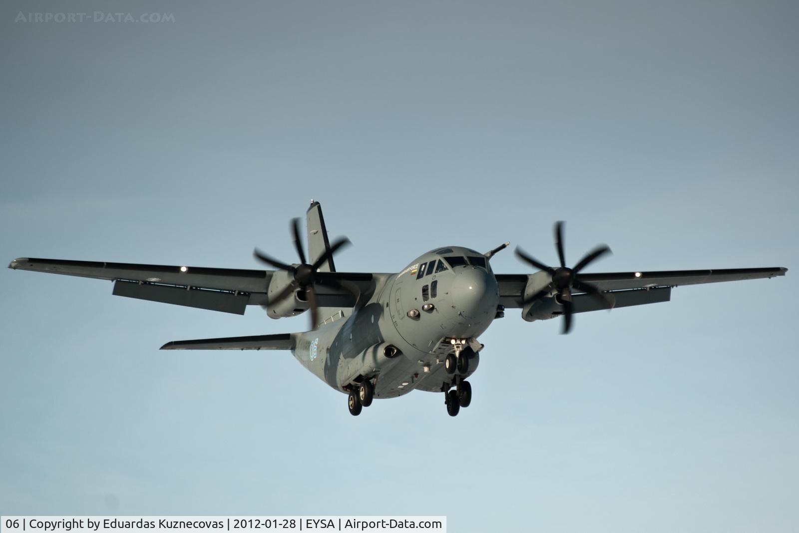 06, Alenia C-27J Spartan C/N 4115, Short final