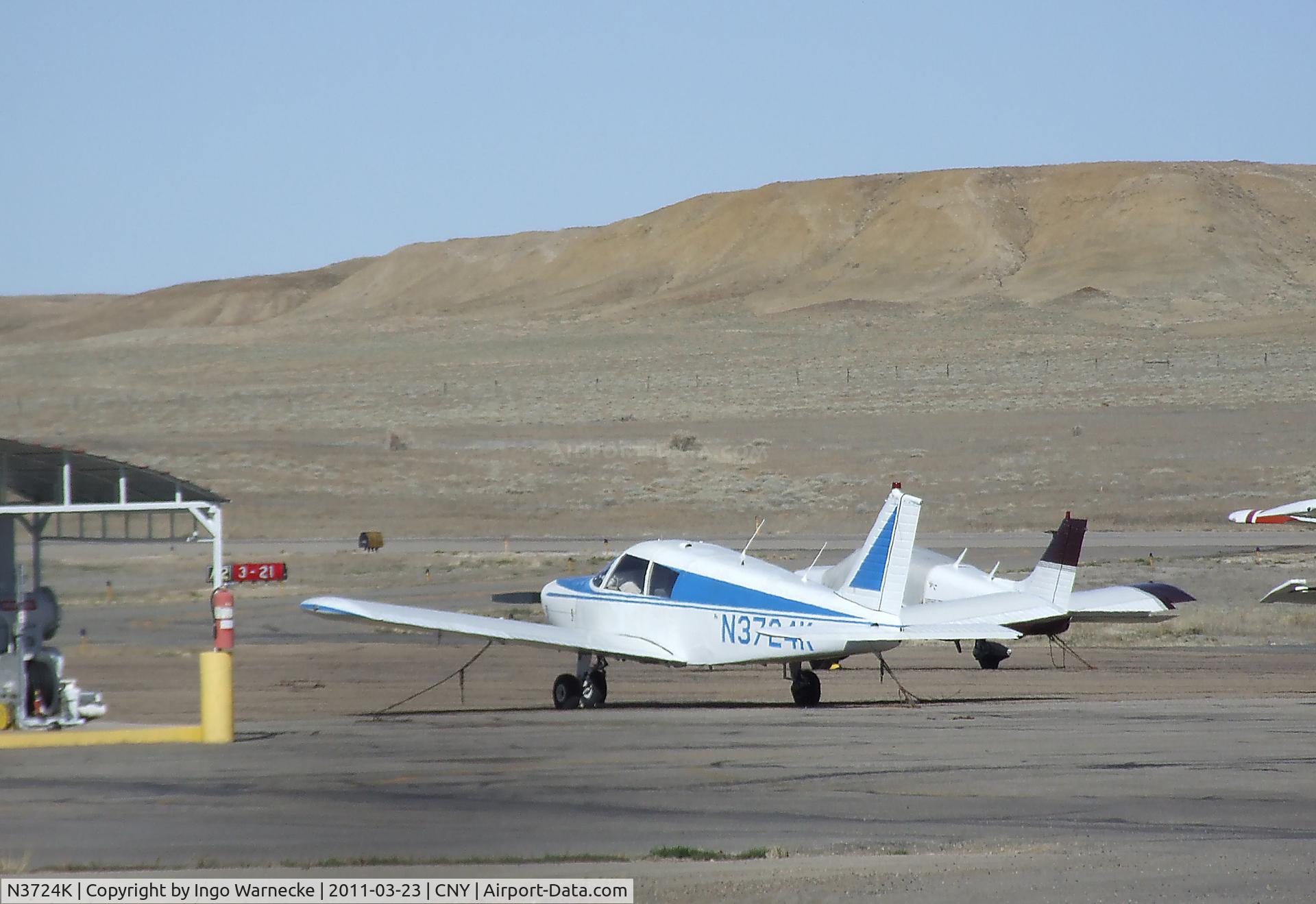 N3724K, 1967 Piper PA-28-140 C/N 28-23703, Piper PA-28-140 Cherokee 140 at Canyonlands Field airport, Moab UT