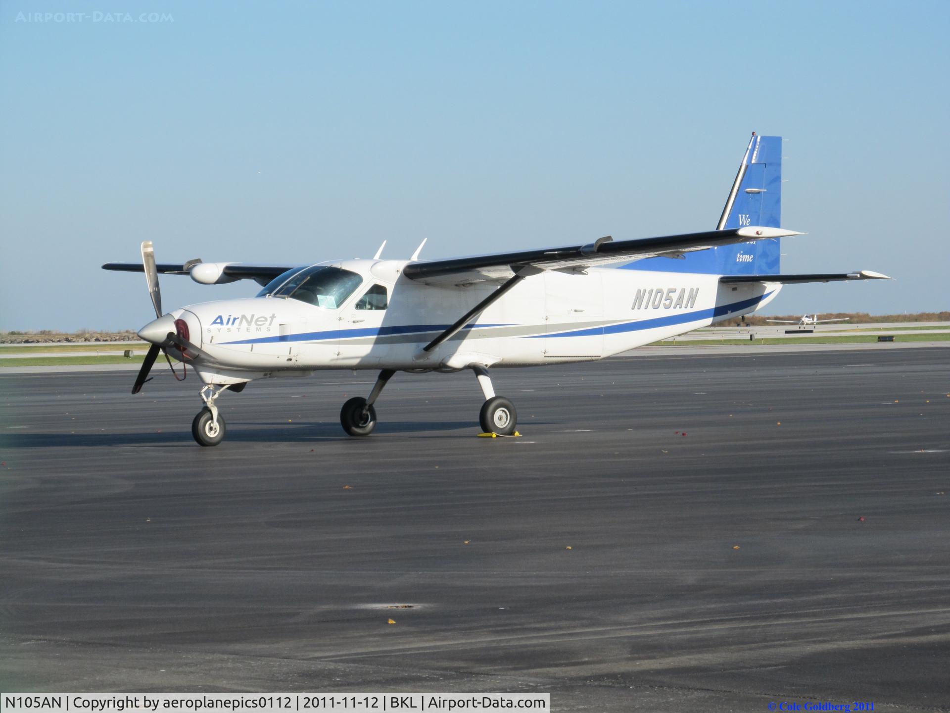 N105AN, 2002 Cessna 208B Grand Caravan C/N 208B0956, N105AN seen at Burke Lakefront