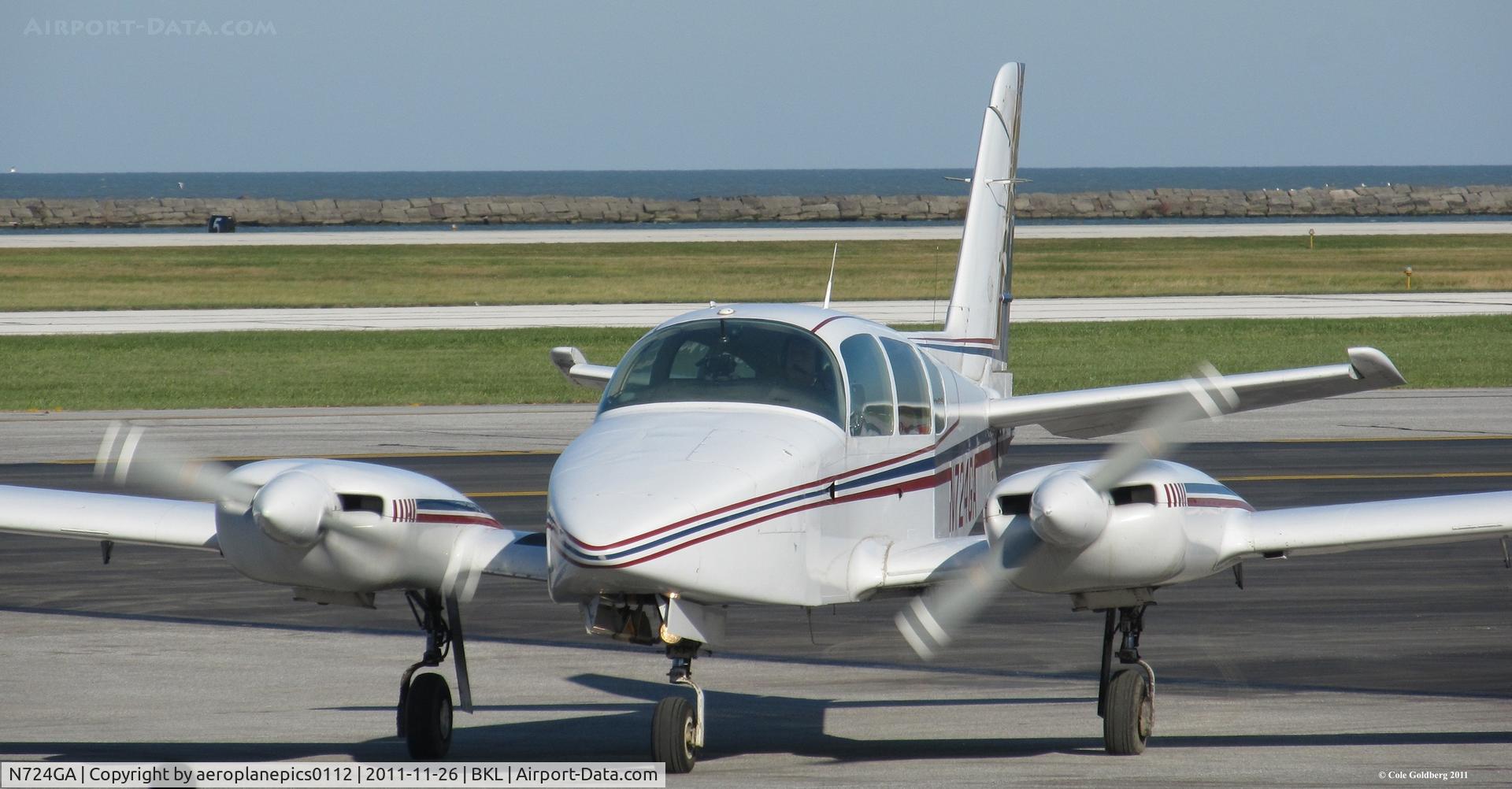 N724GA, 1978 Grumman American GA-7 Cougar C/N GA7-0023, N724GA taxiing towards the terminal at Burke Lakefront.