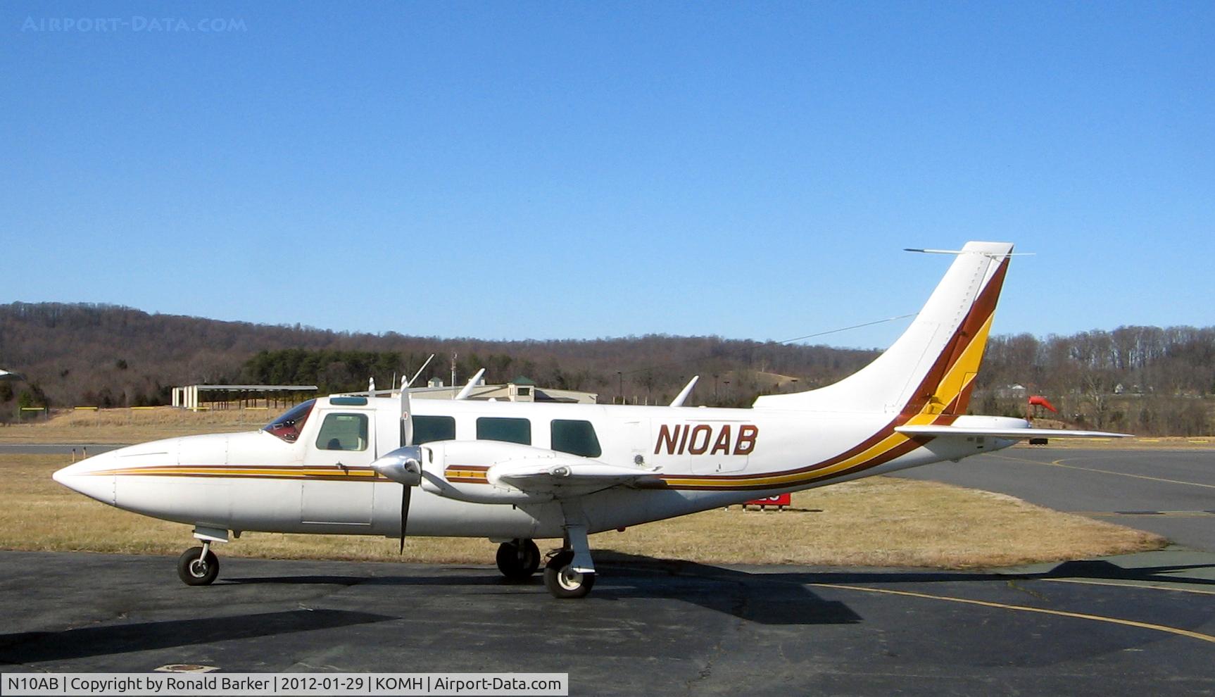 N10AB, 1976 Smith Aerostar 600 C/N 60-0349-126, Orange