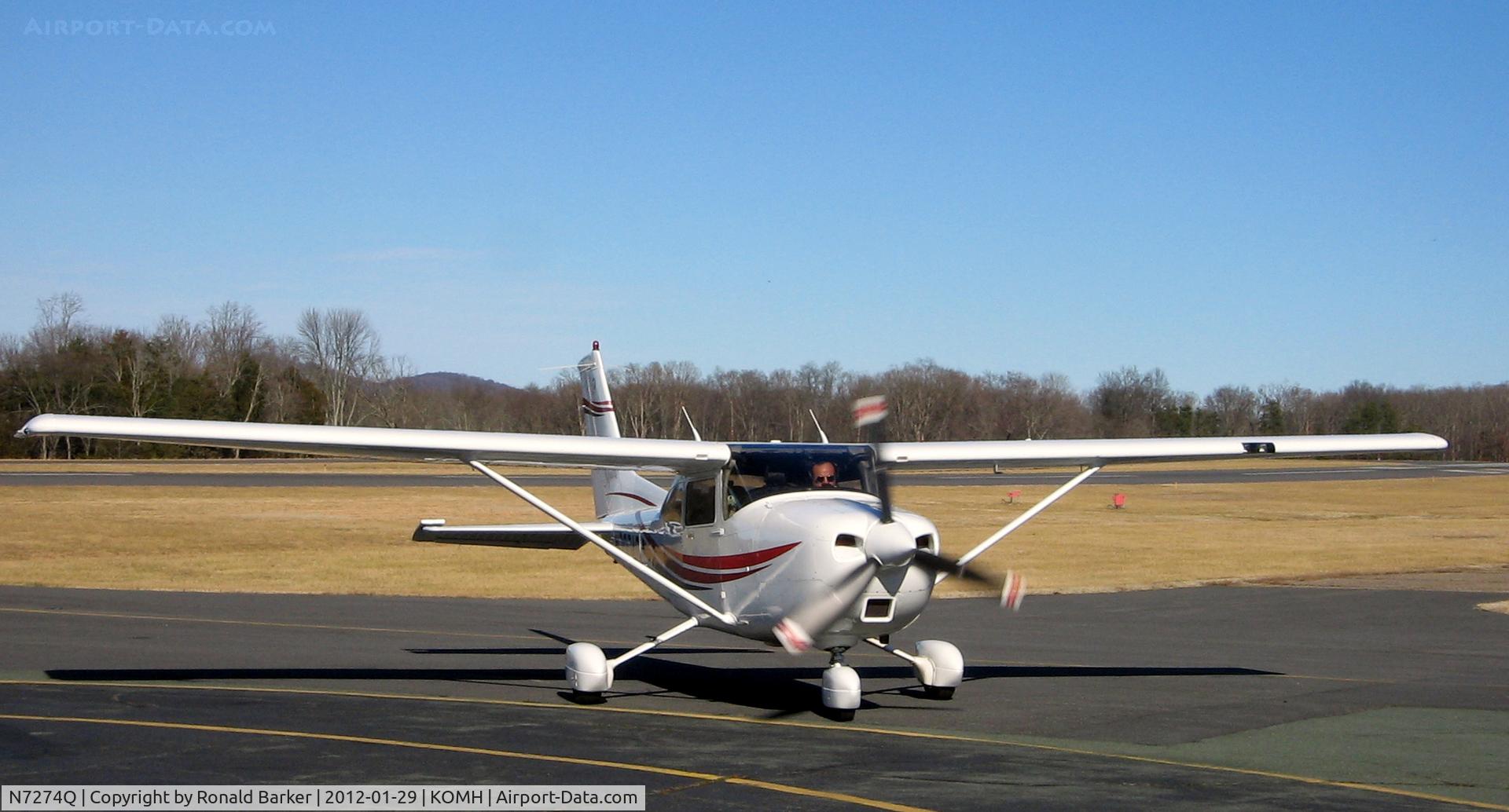N7274Q, 1999 Cessna 182S Skylane C/N 18280533, Orange