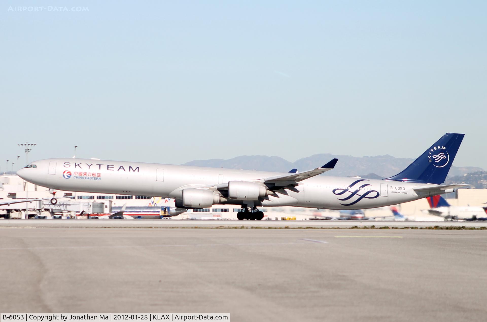 B-6053, 2004 Airbus A340-642 C/N 577, China Eastern A346 Skyteam rotates