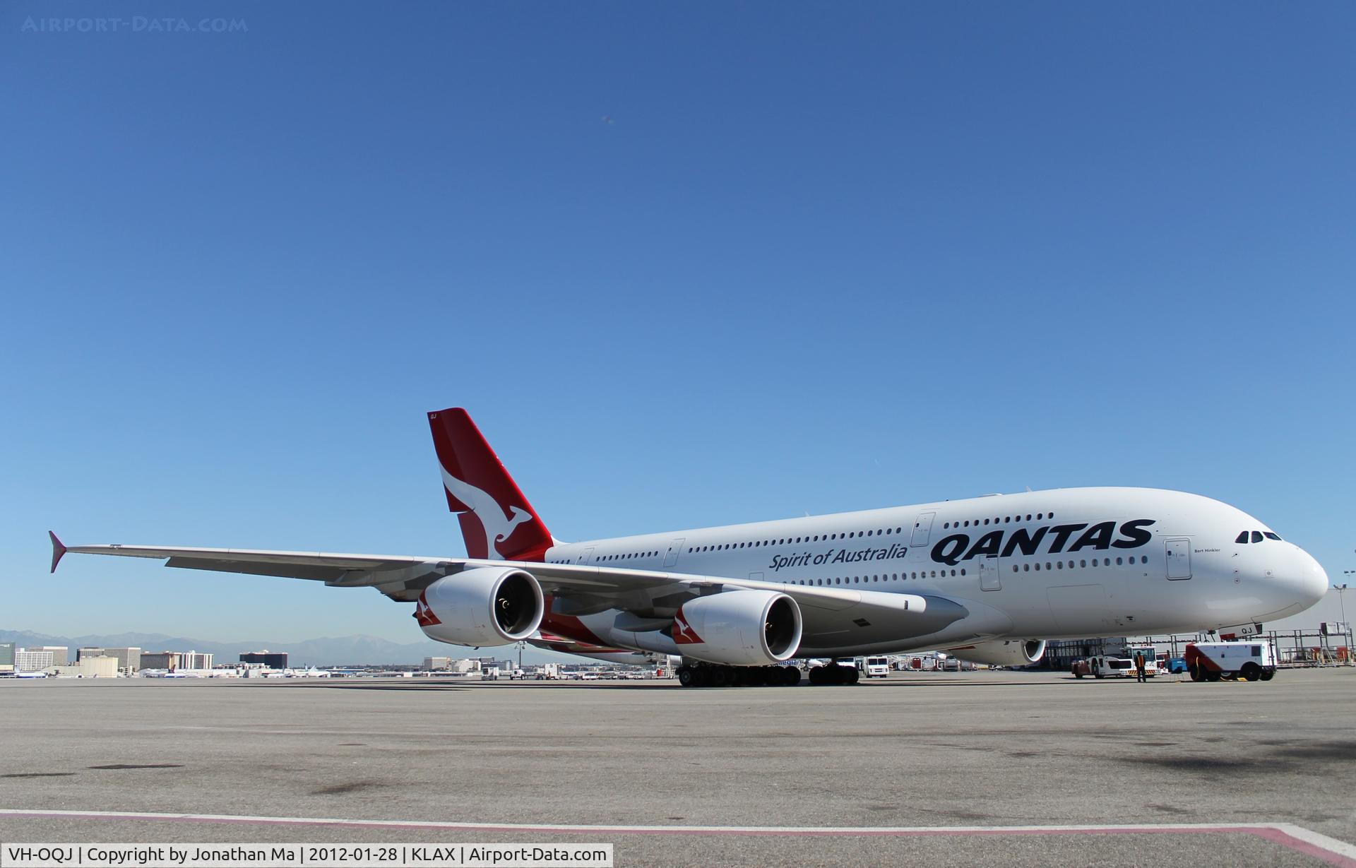 VH-OQJ, 2010 Airbus A380-842 C/N 062, Most wide angle shot I've ever done!