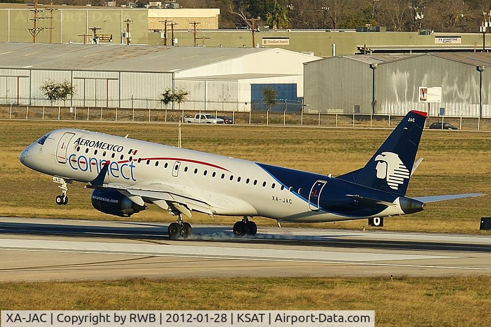 XA-JAC, 2009 Embraer 190LR (ERJ-190-100LR) C/N 19000248, Landing on 3