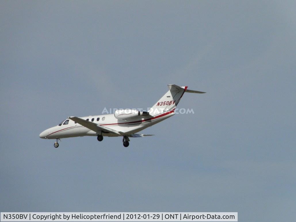 N350BV, 2003 Cessna 525A CitationJet CJ2 C/N 525A0186, On final for runway 26L