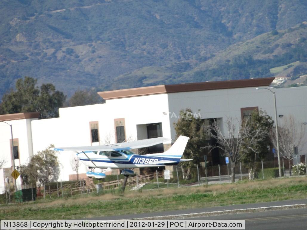 N13868, 1974 Cessna 172M C/N 17263024, Lift off from runway 26R